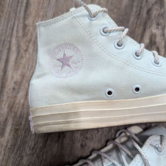Converse Chuck Taylor All Star Hi Tops - Picture 5 of 7